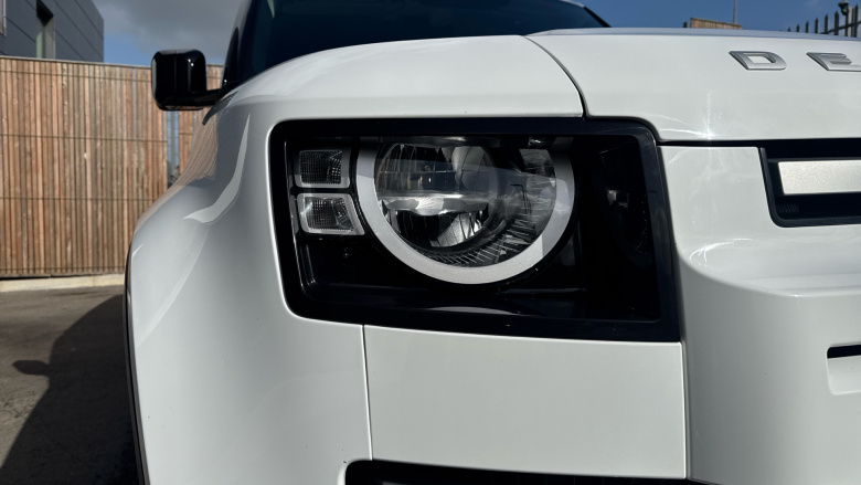 Land Rover Defender 90 Diesel 3.0 D250 Hard Top Auto